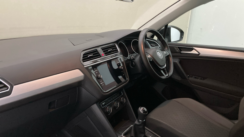 Volkswagen Tiguan 1.4 TSi 125 SE Nav 5dr Petrol Estate